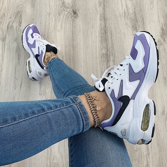 Nike Shoes - Nike air max 2 light sneakers